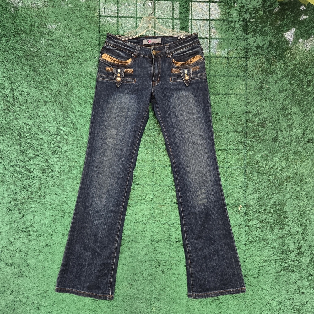 CITANA‎ Elegant Flare Jeans with Gold Detailing